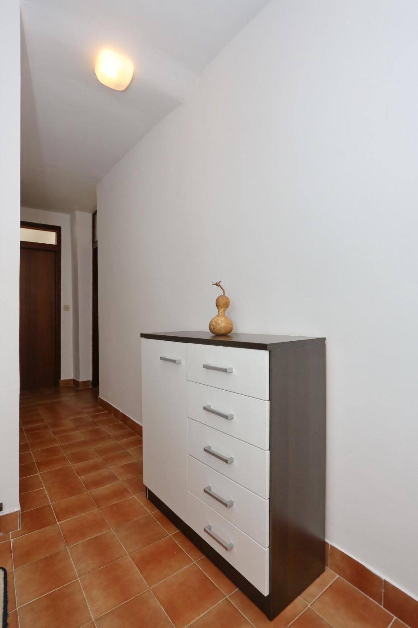 Apartments Olga Божава Екстер'єр фото