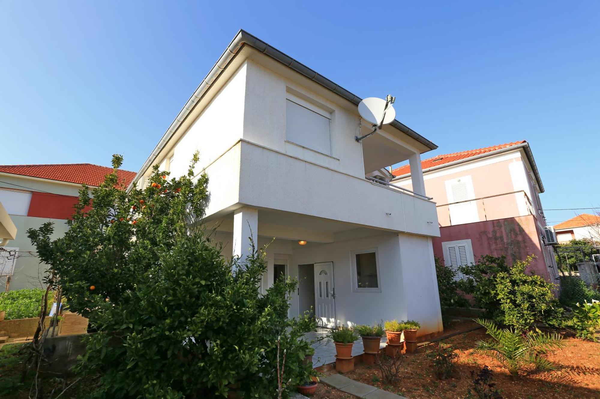 Apartments Olga Божава Екстер'єр фото