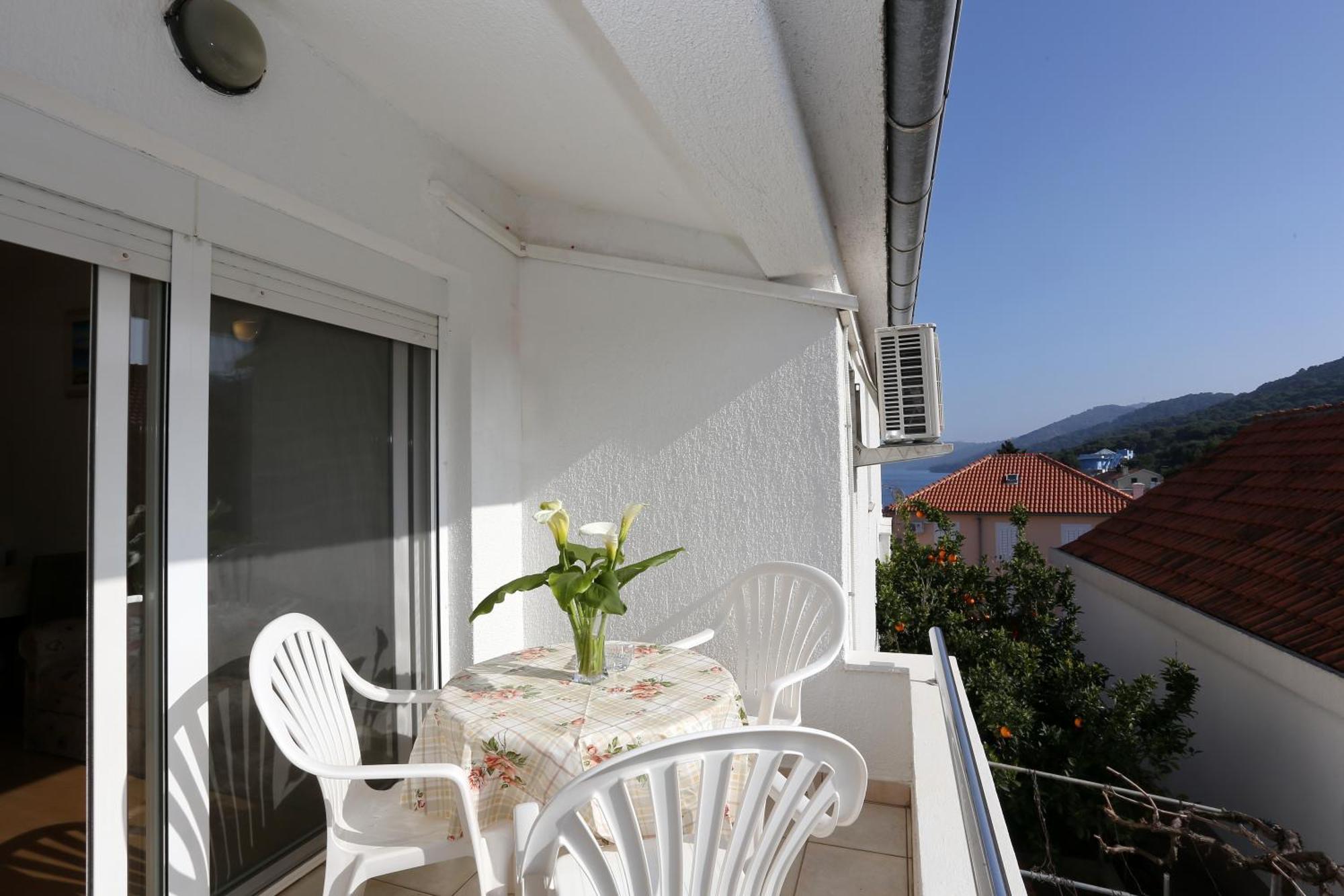Apartments Olga Божава Екстер'єр фото