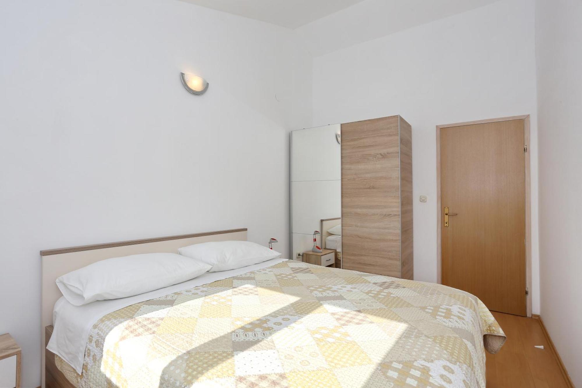 Apartments Olga Божава Екстер'єр фото