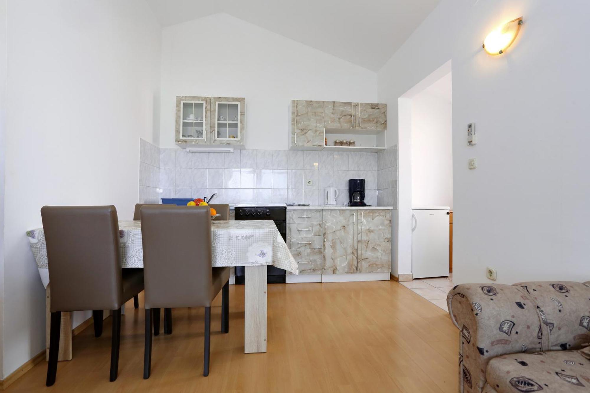 Apartments Olga Божава Екстер'єр фото