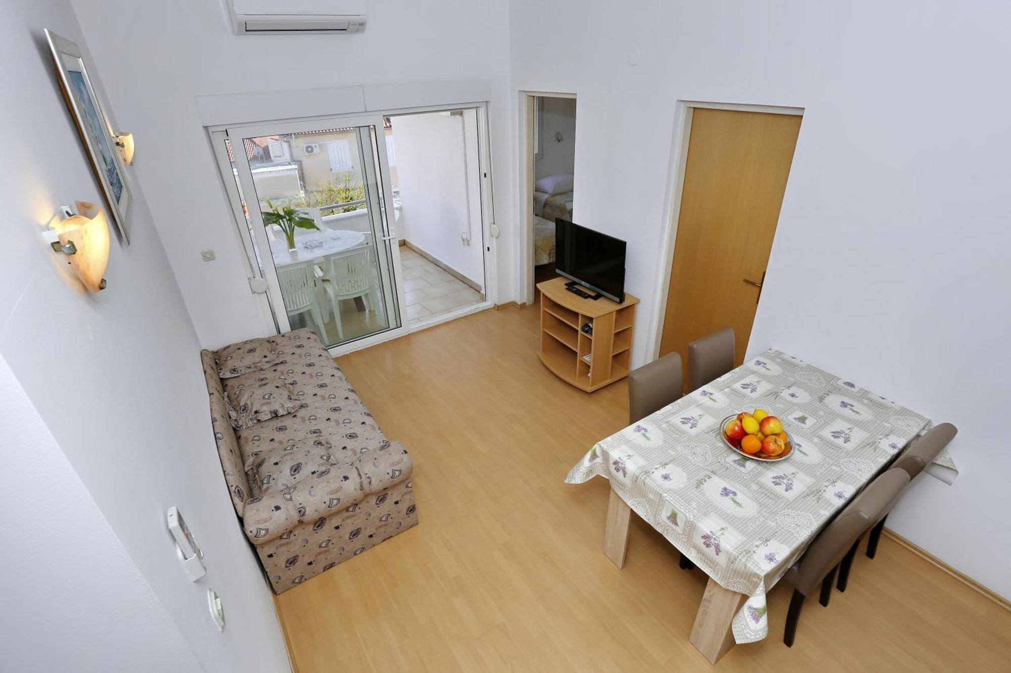 Apartments Olga Божава Екстер'єр фото